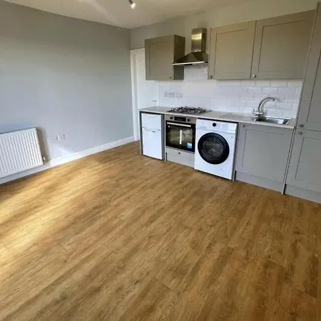 Apartment 13 Airport